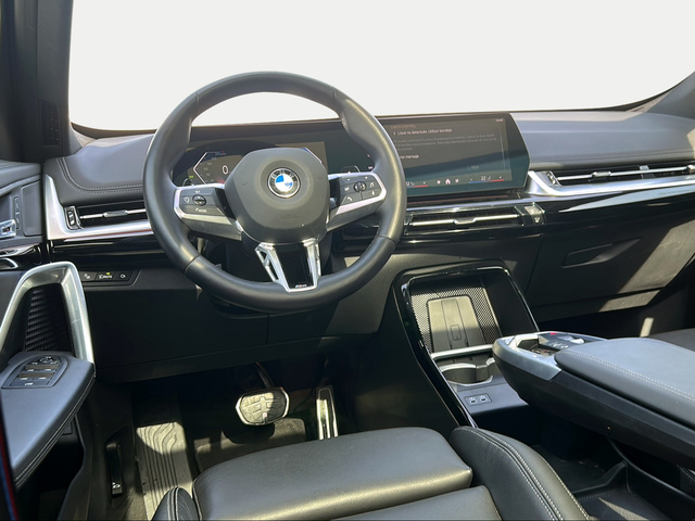 BMW X1 sDrive20i color Gris Plata. Año 2024. 125KW(170CV). Gasolina. En concesionario San Pablo Motor | Su Eminencia de Sevilla