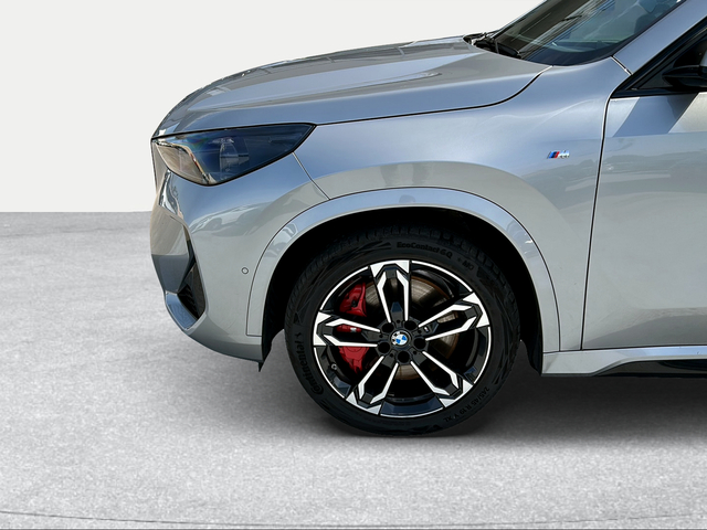 BMW X1 sDrive20i color Gris Plata. Año 2024. 125KW(170CV). Gasolina. En concesionario San Pablo Motor | Su Eminencia de Sevilla