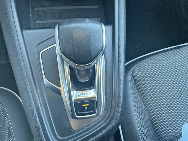 Foto 9 Renault Captur Zen E-TECH Híbrido enchufable 118 kW (160 CV)