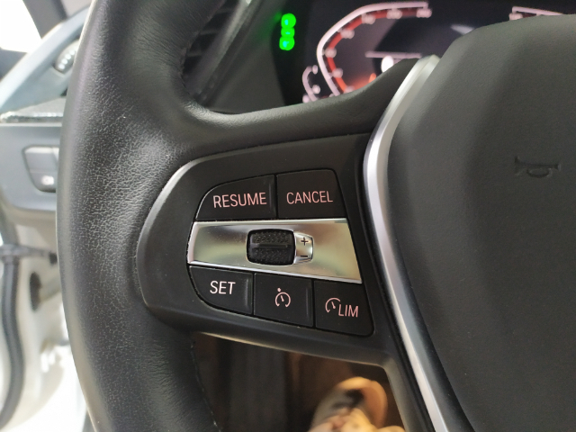 BMW Serie 2 218i Gran Coupe color Blanco. Año 2022. 103KW(140CV). Gasolina. En concesionario Hispamovil Elche de Alicante