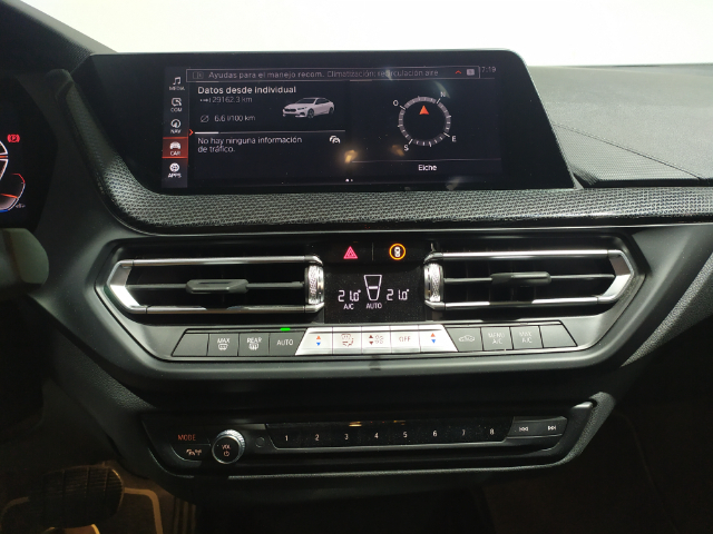 BMW Serie 2 218i Gran Coupe color Blanco. Año 2022. 103KW(140CV). Gasolina. En concesionario Hispamovil Elche de Alicante