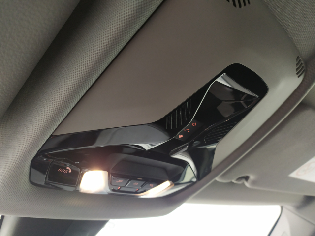 BMW Serie 2 218i Gran Coupe color Blanco. Año 2022. 103KW(140CV). Gasolina. En concesionario Hispamovil Elche de Alicante