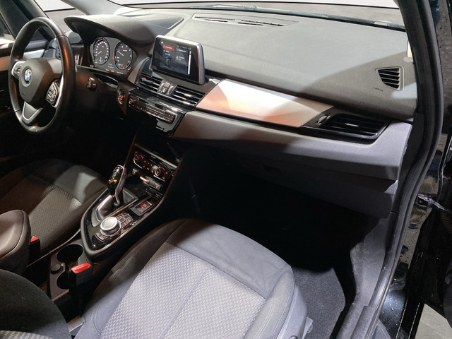 BMW Serie 2 218d Active Tourer color Negro. Año 2021. 110KW(150CV). Diésel. En concesionario Hispamovil Elche de Alicante