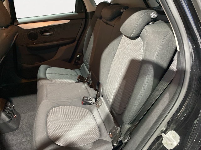 BMW Serie 2 218d Active Tourer color Negro. Año 2021. 110KW(150CV). Diésel. En concesionario Hispamovil Elche de Alicante