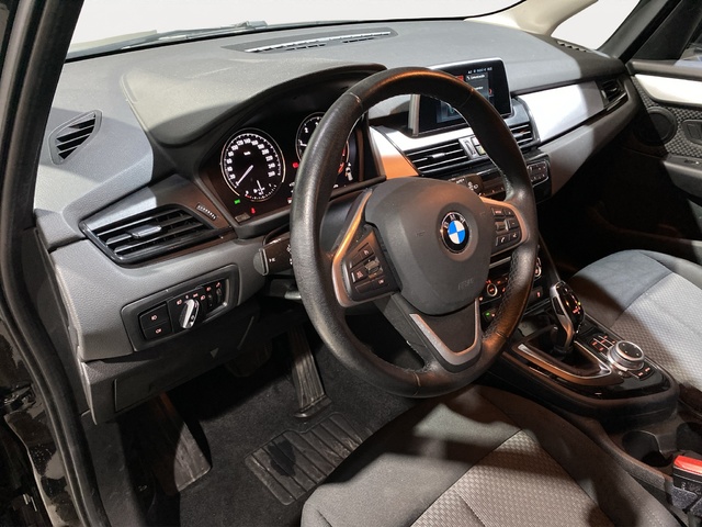BMW Serie 2 218d Active Tourer color Negro. Año 2021. 110KW(150CV). Diésel. En concesionario Hispamovil Elche de Alicante