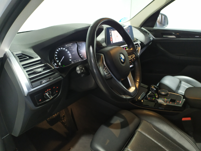 BMW X3 sDrive18d color Blanco. Año 2022. 110KW(150CV). Diésel. En concesionario Hispamovil Elche de Alicante