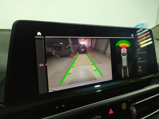 BMW X3 sDrive18d color Blanco. Año 2022. 110KW(150CV). Diésel. En concesionario Hispamovil Elche de Alicante