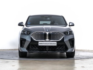 Fotos de BMW iX2 eDrive20 color Gris. Año 2024. 150KW(204CV). Eléctrico. En concesionario Oliva Motor Tarragona de Tarragona