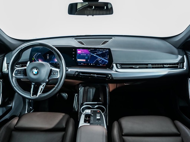 BMW X1 sDrive20d color Azul. Año 2024. 120KW(163CV). Diésel. En concesionario Oliva Motor Tarragona de Tarragona