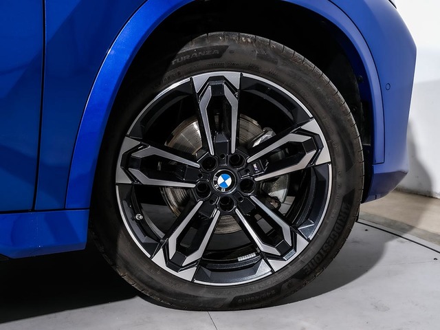 BMW X1 sDrive20d color Azul. Año 2024. 120KW(163CV). Diésel. En concesionario Oliva Motor Tarragona de Tarragona