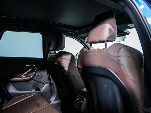 BMW X1 sDrive20d color Azul. Año 2024. 120KW(163CV). Diésel. En concesionario Oliva Motor Tarragona de Tarragona