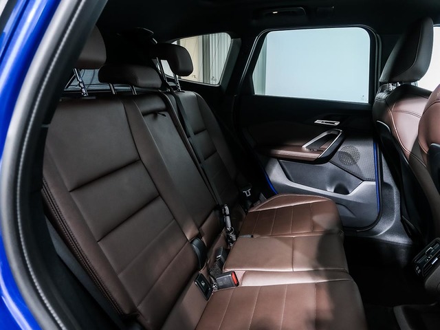 BMW X1 sDrive20d color Azul. Año 2024. 120KW(163CV). Diésel. En concesionario Oliva Motor Tarragona de Tarragona