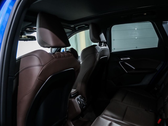 BMW X1 sDrive20d color Azul. Año 2024. 120KW(163CV). Diésel. En concesionario Oliva Motor Tarragona de Tarragona