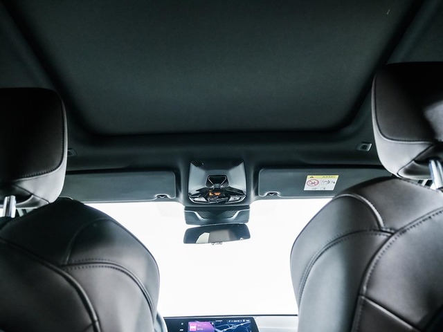 BMW X1 sDrive20d color Azul. Año 2024. 120KW(163CV). Diésel. En concesionario Oliva Motor Tarragona de Tarragona