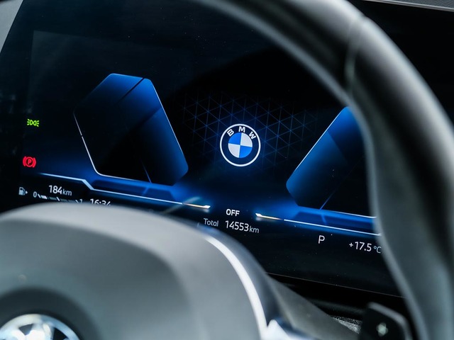 BMW X1 sDrive20d color Azul. Año 2024. 120KW(163CV). Diésel. En concesionario Oliva Motor Tarragona de Tarragona