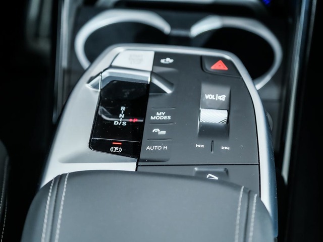 BMW X1 sDrive20d color Gris Plata. Año 2024. 120KW(163CV). Diésel. En concesionario Oliva Motor Tarragona de Tarragona