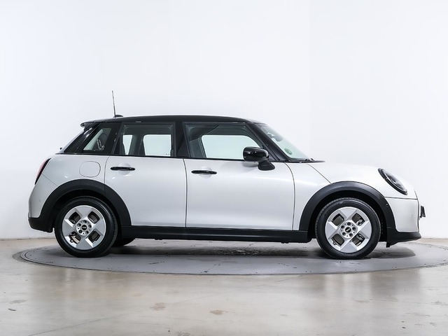 fotoG 11 del MINI MINI 5 Puertas Cooper C 115 kW (156 CV) 156cv Gasolina del 2025 en Tarragona