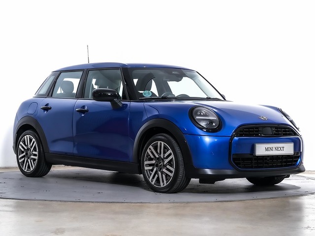 fotoG 10 del MINI MINI 5 Puertas Cooper C 115 kW (156 CV) 156cv Gasolina del 2025 en Tarragona