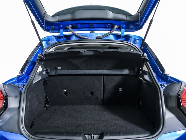 fotoG 17 del MINI MINI 5 Puertas Cooper C 115 kW (156 CV) 156cv Gasolina del 2025 en Tarragona