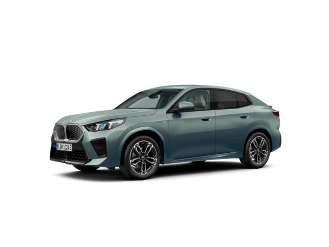 BMW iX2 eDrive20 color Verde. Año 2025. 150KW(204CV). Eléctrico. En concesionario Oliva Motor Tarragona de Tarragona