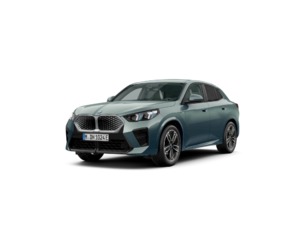 Fotos de BMW iX2 eDrive20 color Verde. Año 2025. 150KW(204CV). Eléctrico. En concesionario Oliva Motor Tarragona de Tarragona