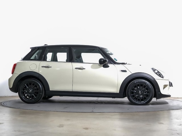 fotoG 11 del MINI MINI 5 Puertas Cooper 100 kW (136 CV) 136cv Gasolina del 2021 en Tarragona