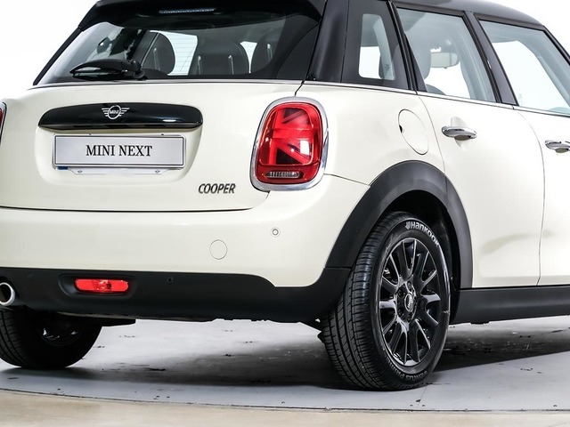 fotoG 12 del MINI MINI 5 Puertas Cooper 100 kW (136 CV) 136cv Gasolina del 2021 en Tarragona