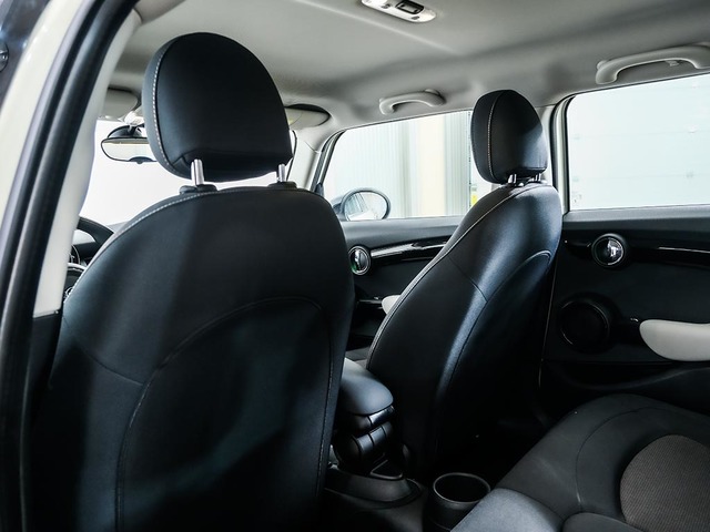 fotoG 18 del MINI MINI 5 Puertas Cooper 100 kW (136 CV) 136cv Gasolina del 2021 en Tarragona