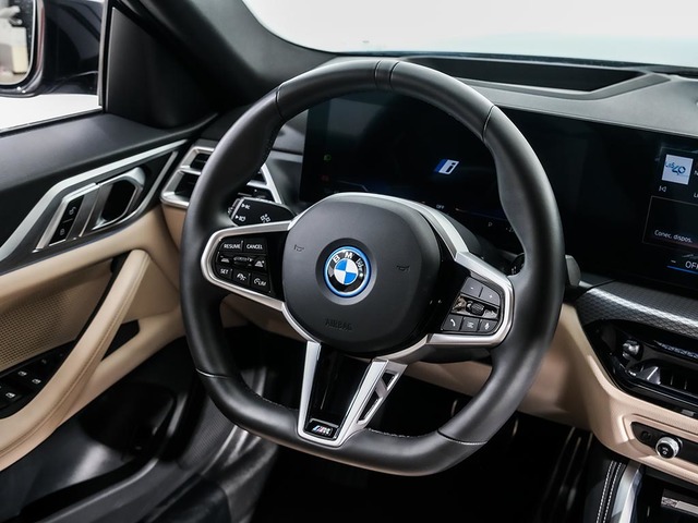 BMW i4 eDrive40 color Negro. Año 2025. 250KW(340CV). Eléctrico. En concesionario Oliva Motor Tarragona de Tarragona