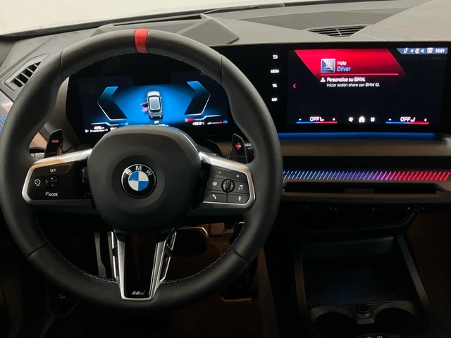 BMW Serie 1 M135i color Gris. Año 2025. 221KW(300CV). Gasolina. En concesionario Proa Premium Palma de Illes Balears