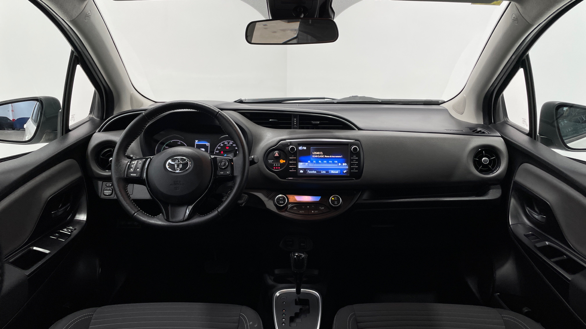 Toyota Yaris 1.5 100H en Barcelona