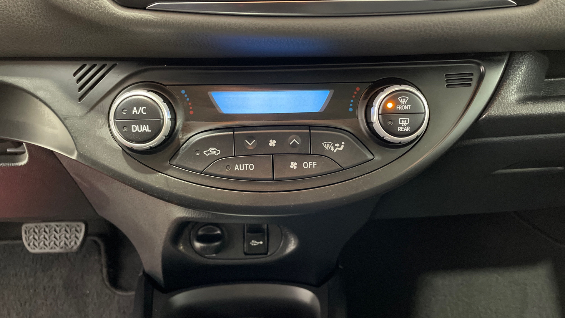 Toyota Yaris 1.5 100H en Barcelona