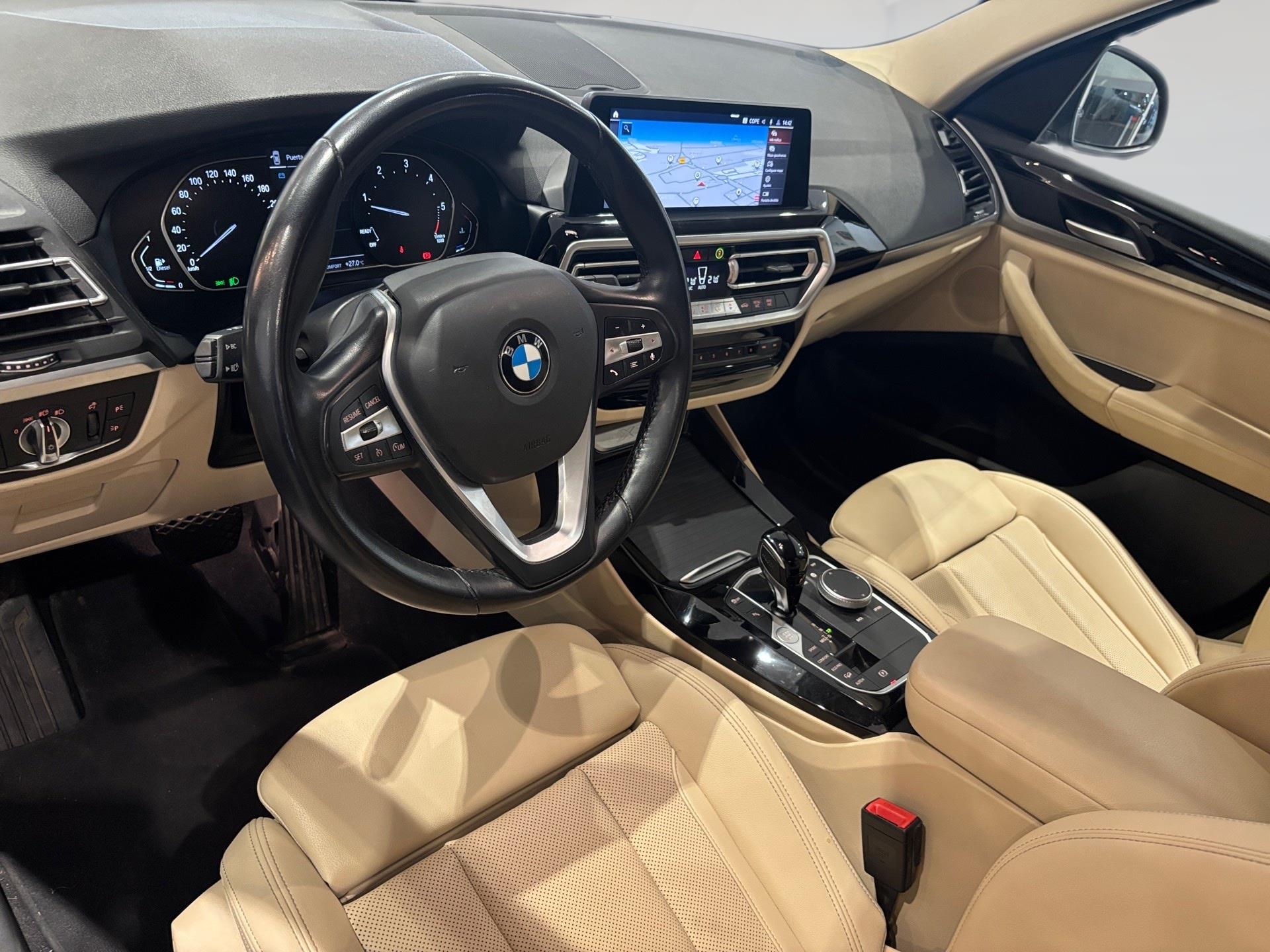 BMW X3 xDrive20d color Gris. Año 2022. 140KW(190CV). Diésel. En concesionario Automotor Costa, S.L.U. de Almería