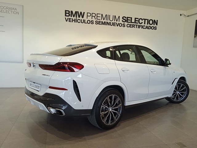 BMW X6 xDrive30d color Blanco. Año 2024. 210KW(286CV). Diésel. En concesionario Albamocion S.L. ALBACETE de Albacete