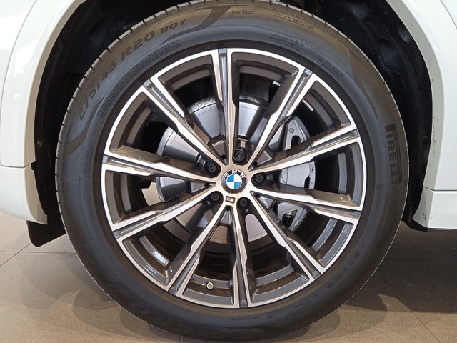 BMW X6 xDrive30d color Blanco. Año 2024. 210KW(286CV). Diésel. En concesionario Albamocion S.L. ALBACETE de Albacete