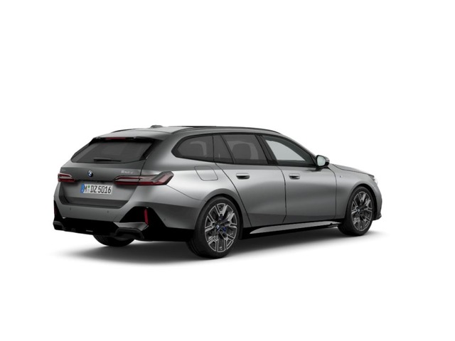 BMW Serie 5 520d Touring color Gris. Año 2025. 145KW(197CV). Diésel. En concesionario Albamocion S.L. ALBACETE de Albacete