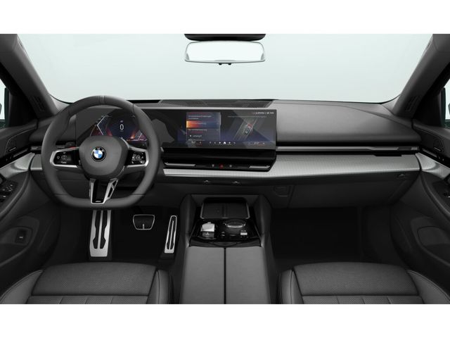BMW Serie 5 520d Touring color Gris. Año 2025. 145KW(197CV). Diésel. En concesionario Albamocion S.L. ALBACETE de Albacete