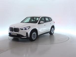 BMW iX1 xDrive30 color Blanco. Año 2025. 230KW(313CV). Eléctrico. 