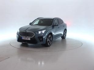 BMW iX2 eDrive20 color Verde. Año 2024. 150KW(204CV). Eléctrico. 