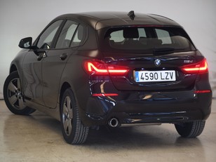 BMW Serie 1 116d color Negro. Año 2022. 85KW(116CV). Diésel. 