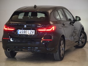 BMW Serie 1 116d color Negro. Año 2022. 85KW(116CV). Diésel. 