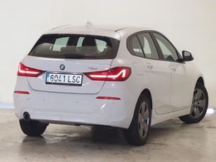 BMW Serie 1 116d color Blanco. Año 2021. 85KW(116CV). Diésel. 