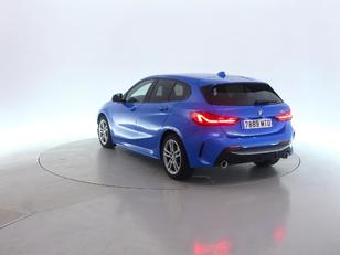 BMW Serie 1 118d color Azul. Año 2024. 110KW(150CV). Diésel. 