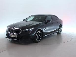 BMW Serie 5 520d color Negro. Año 2025. 145KW(197CV). Diésel. 