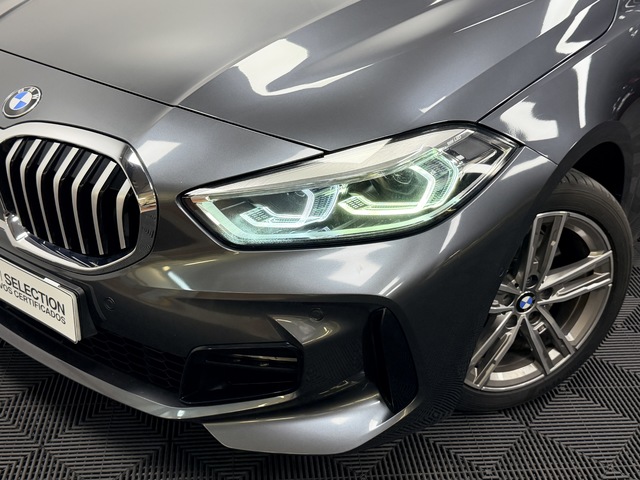 BMW Serie 1 118d color Gris. Año 2021. 110KW(150CV). Diésel. En concesionario Maberauto de Castellón