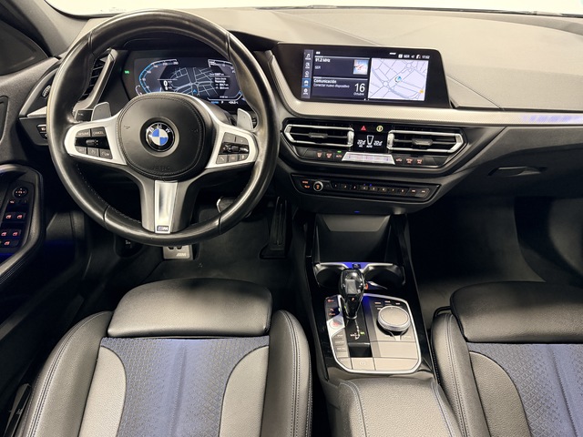 BMW Serie 1 118d color Gris. Año 2021. 110KW(150CV). Diésel. En concesionario Maberauto de Castellón