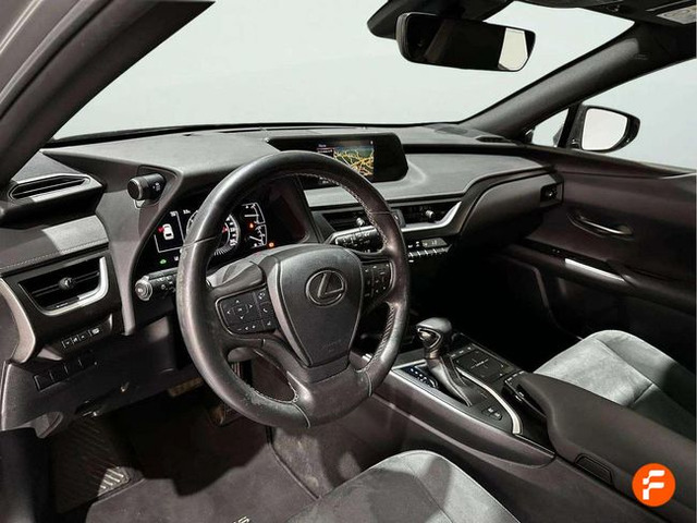 Foto 18 Lexus UX 250h Business Navigation 2WD 135 kW (184 CV)