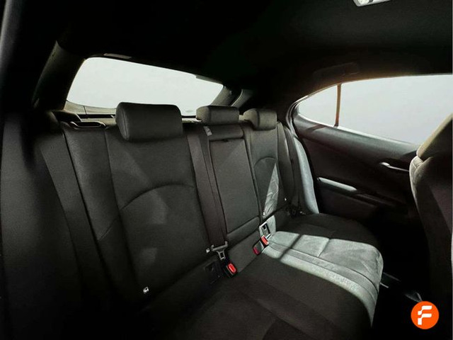 Foto 20 Lexus UX 250h Business Navigation 2WD 135 kW (184 CV)