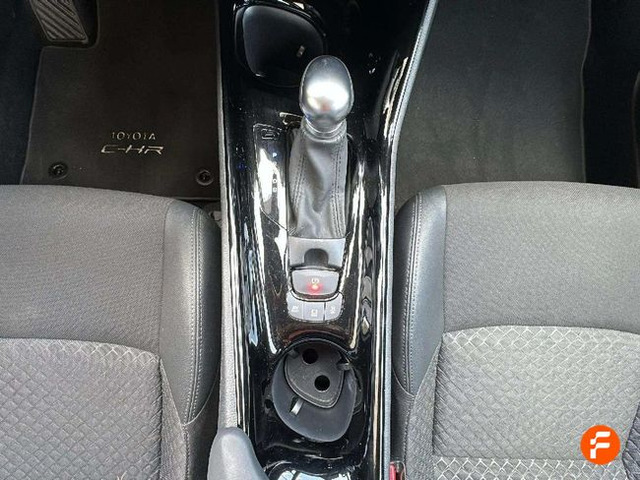 Foto 13 Toyota C-HR 140H Advance 103 kW (140 CV)