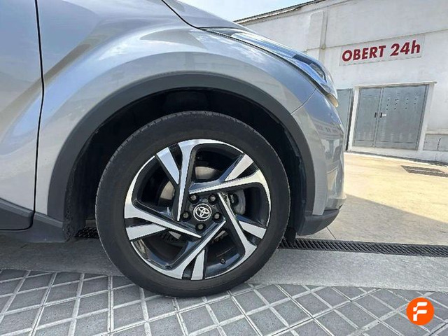 Foto 20 Toyota C-HR 140H Advance 103 kW (140 CV)